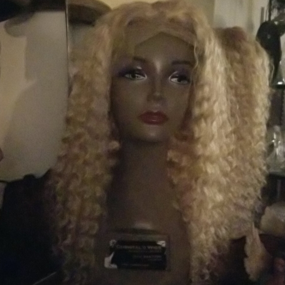 Wigs - Picture 2 of 5